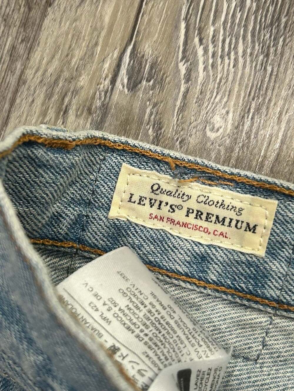 Levi's Premium 501 Original High Rise Distressed Denim Jean Shorts in Fault Line - Picture 4 of 8